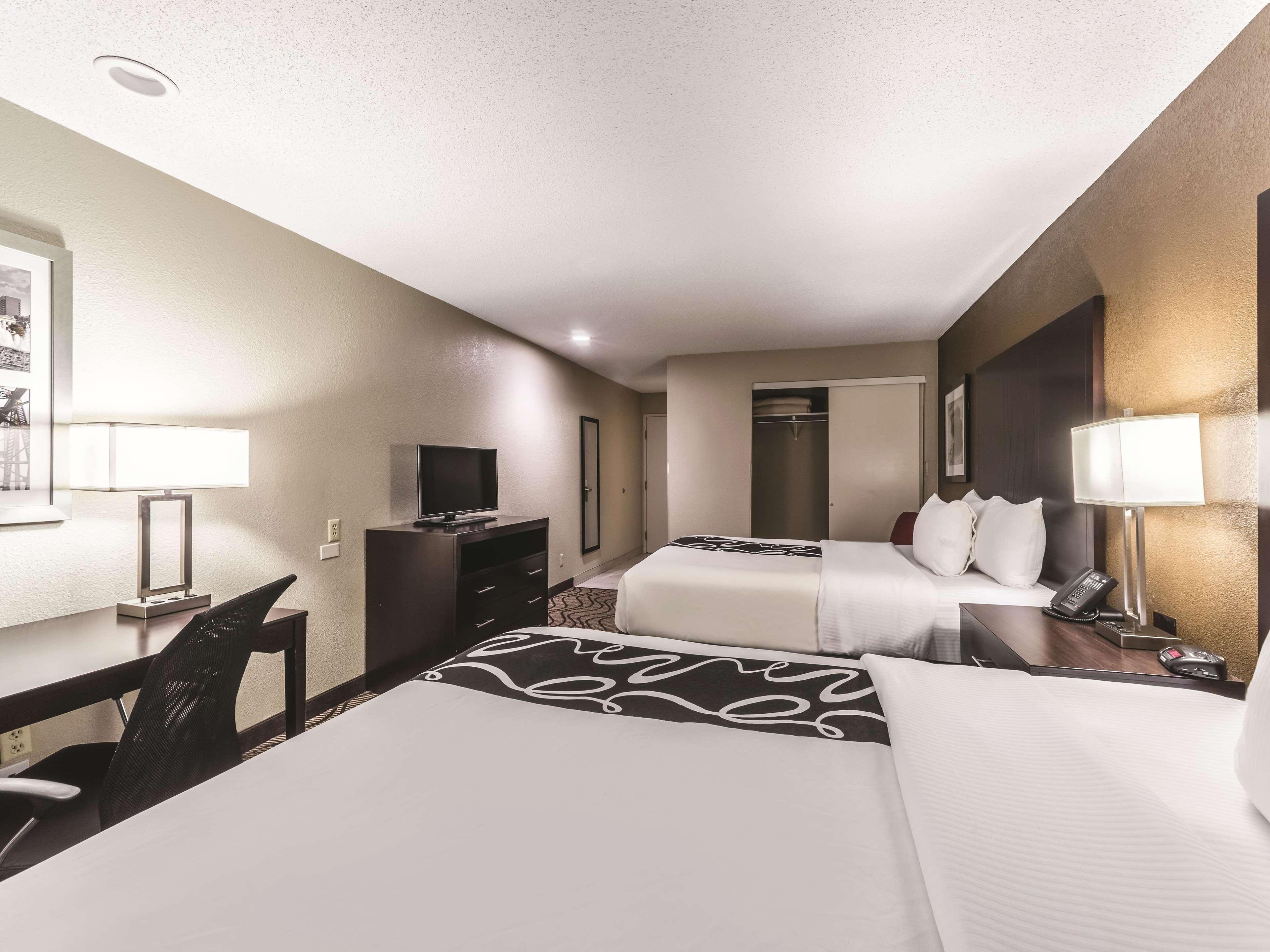 La Quinta By Wyndham Collinsville - St. Louis Экстерьер фото