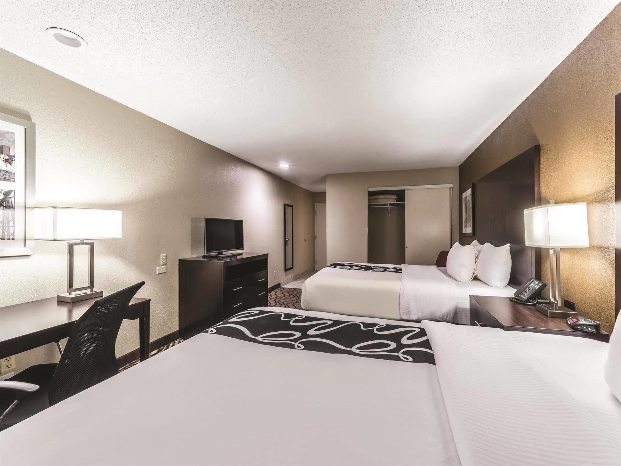 La Quinta By Wyndham Collinsville - St. Louis Экстерьер фото